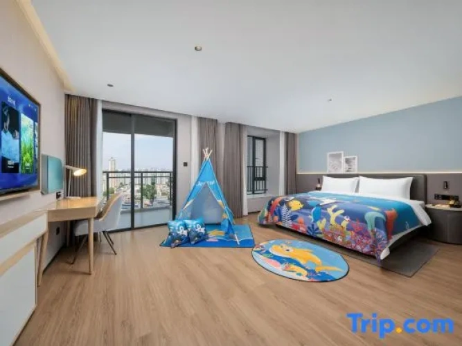 Family Suite with balcony