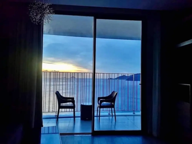 Deluxe room with ocean view