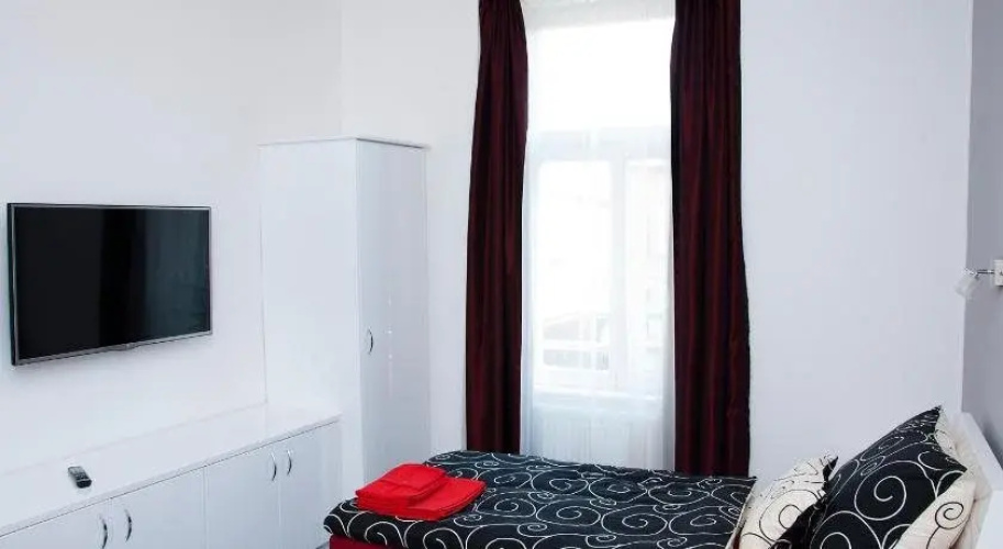 Krisco Apartments
