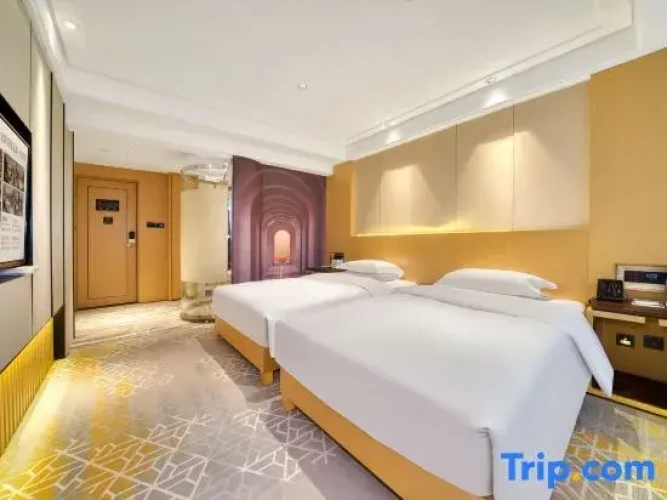 Standard Double room with view