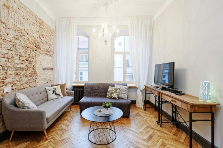 1 Bedroom Apartment
