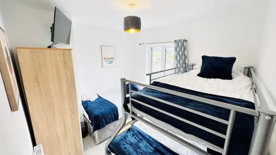 Pengam House