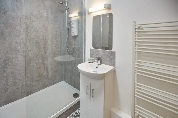 Host Stay Seaside Apartment