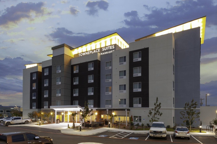 1 Bedroom Suite