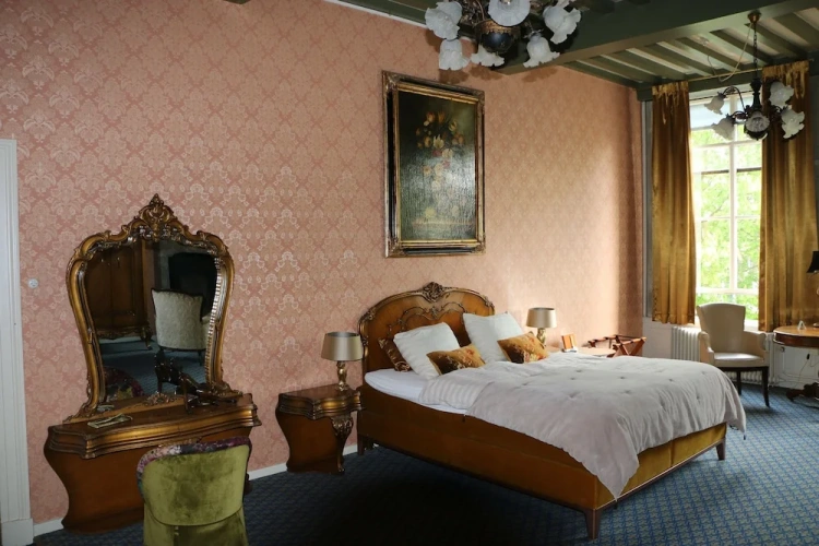 Deluxe Double Suite with city view