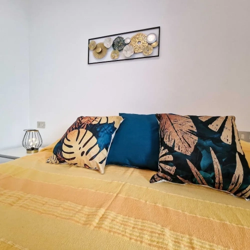 2 Bedrooms Apartment with balcony and with city view