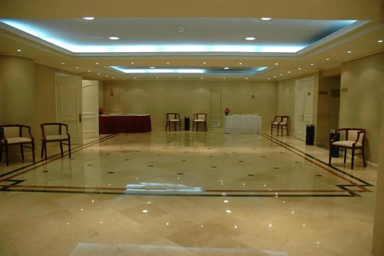 MR Hotel