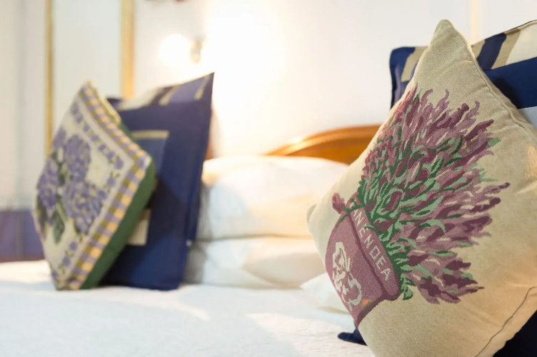 Jean Lee Bed & Breakfast