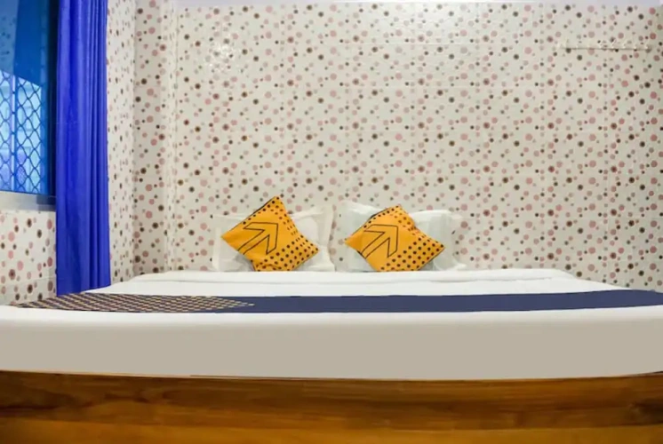 Deluxe Double room with city view