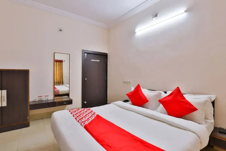 OYO 22020 Hotel Shakti
