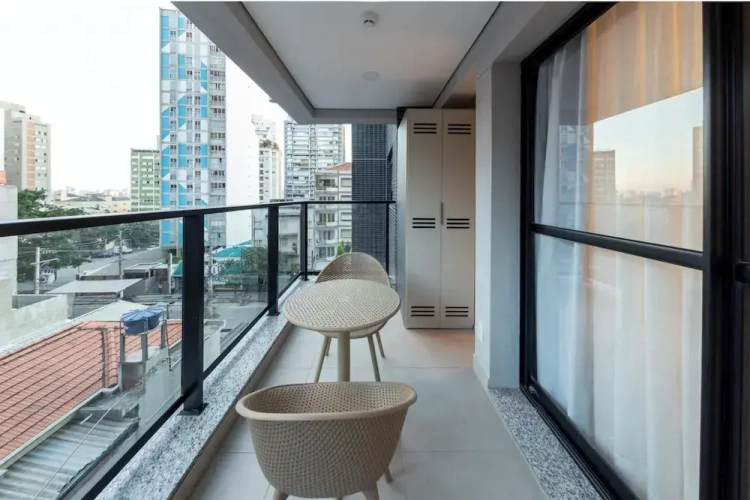 Bed in Dorm with balcony