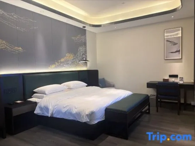 Deluxe Triple Suite with courtyard view