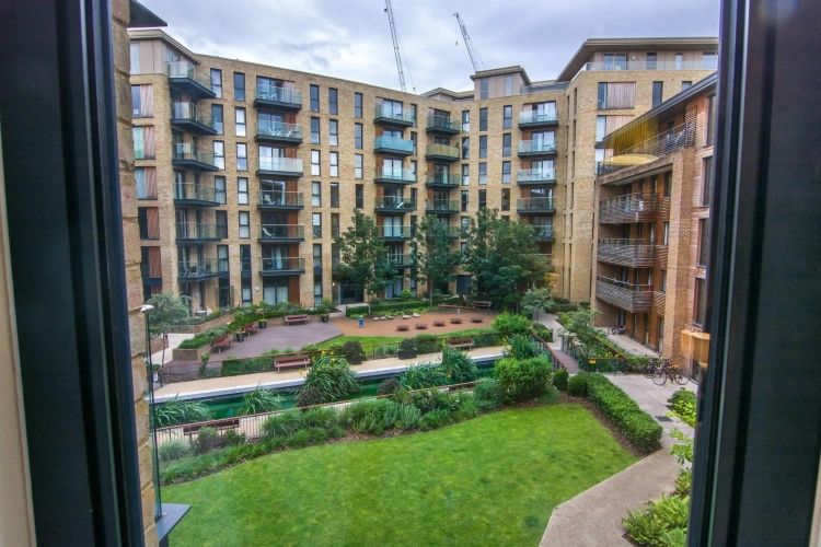 Water Gardens Square