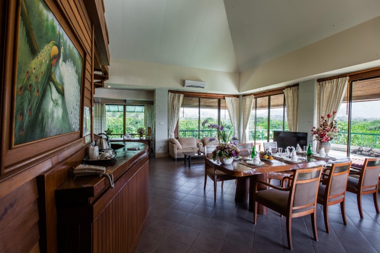 Superior Suite