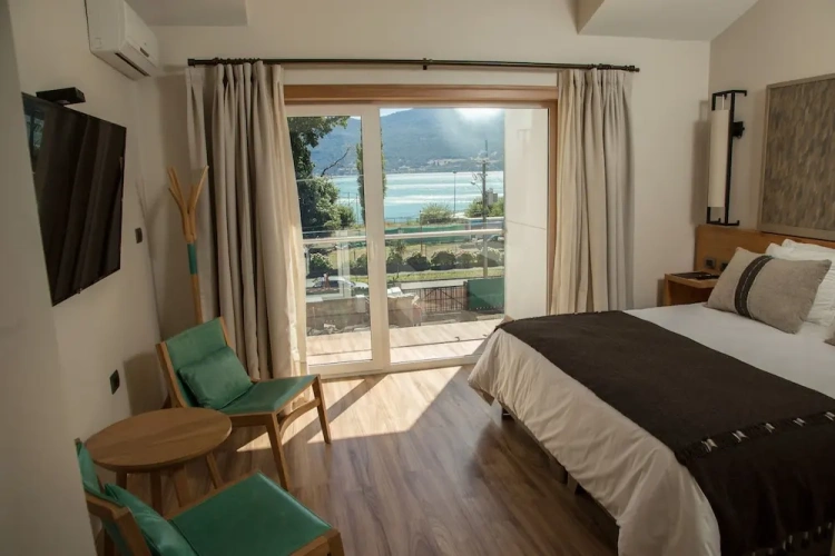 Superior Double room with lake view