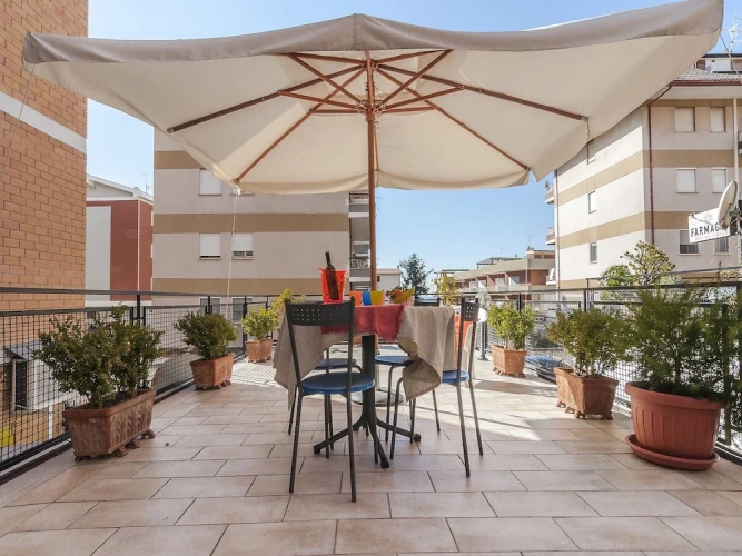3 Bedrooms Apartment