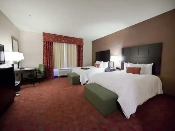 Hampton Inn & Suites Seattle Kent WA