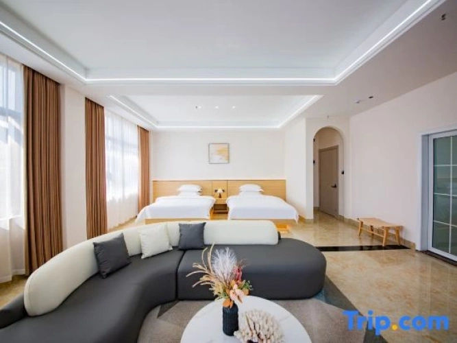 3 Bedrooms Suite with balcony