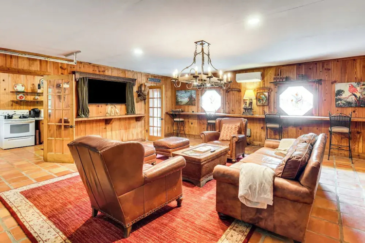 Sandy Shore & Multi-boat Dock! St Johns River Home