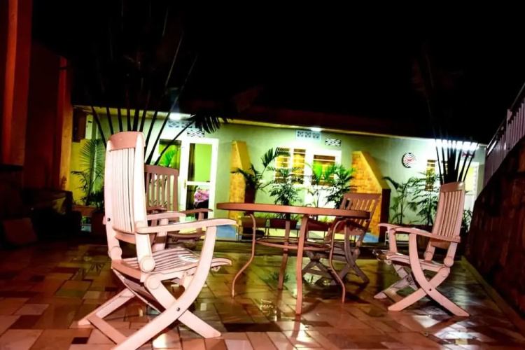 Zebra Tourism Hotel