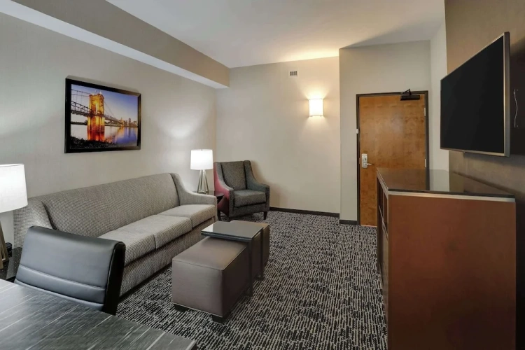 2 Bedrooms Suite