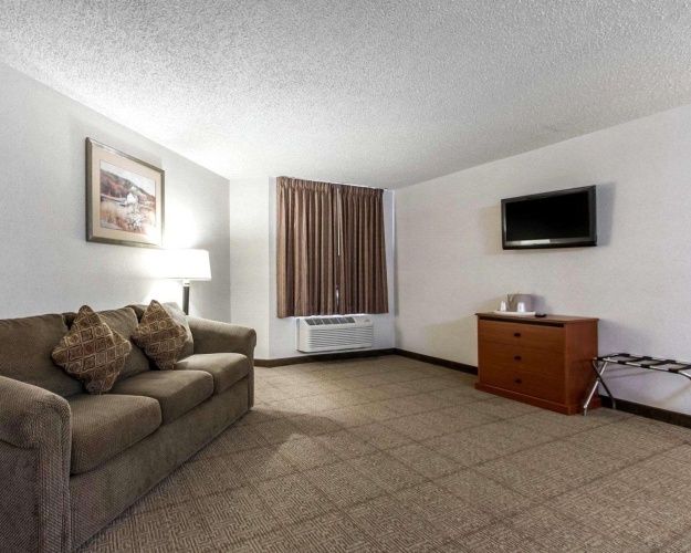 Quadruple Suite