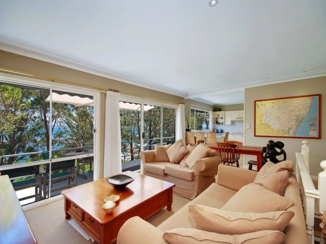 3 Bedrooms Apartment