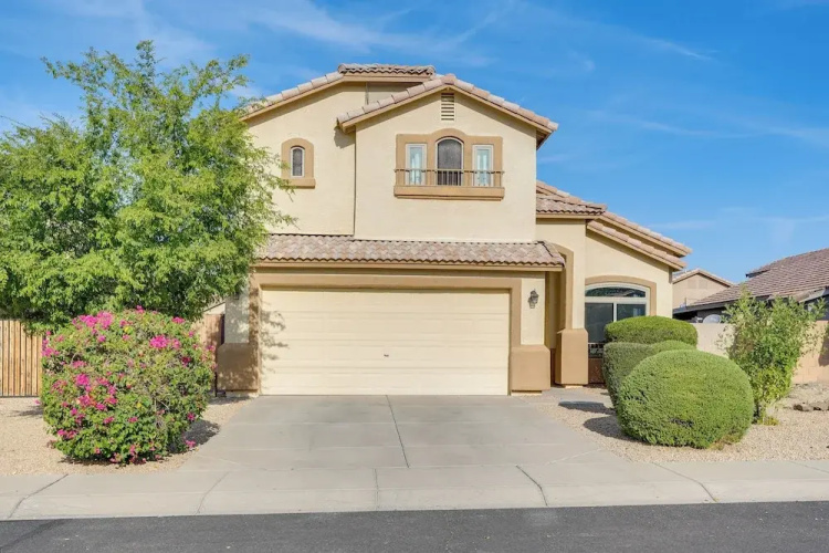 Spacious Phoenix-area Escape w/ Pool & Hot Tub