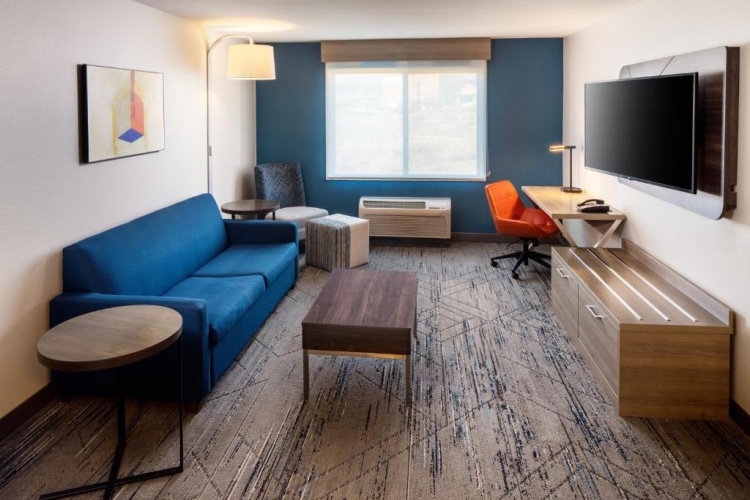 Deluxe Double Suite