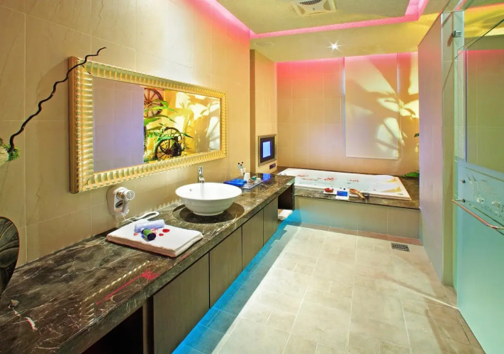 Blue Coast Spa Motel