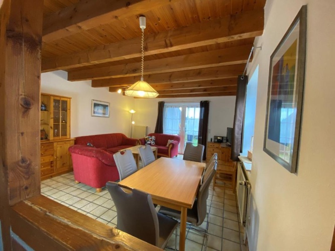 4 Bedrooms Cottage