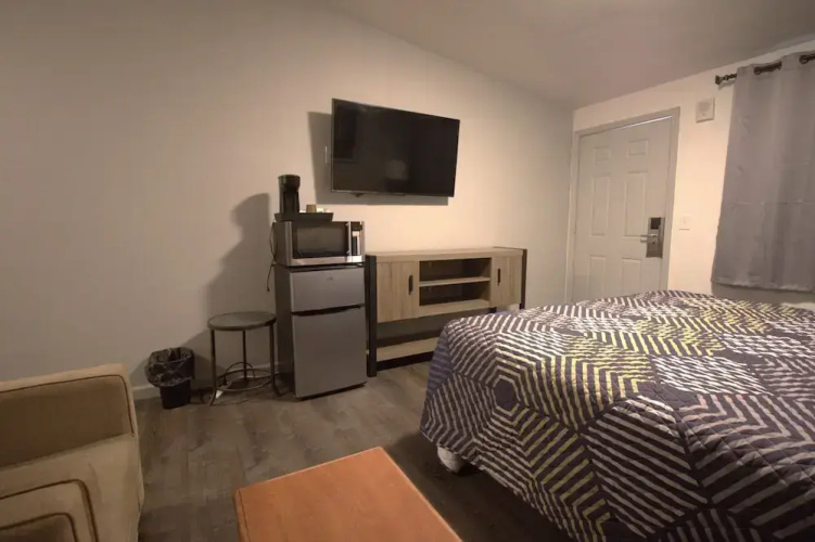 Golden Kent Motel