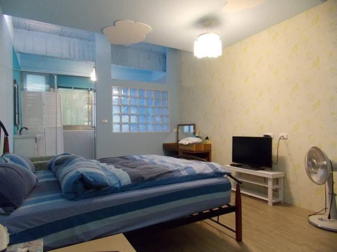 Slow Hostel III