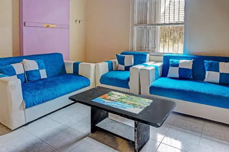 Ngajeng Peken Home Stay