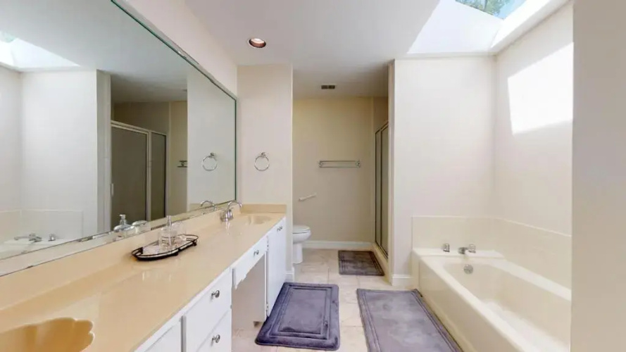 32 Heath Dr