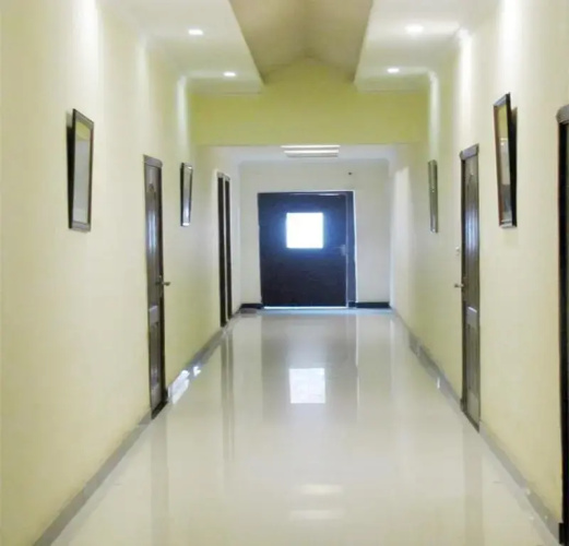 Dhimi Lodges