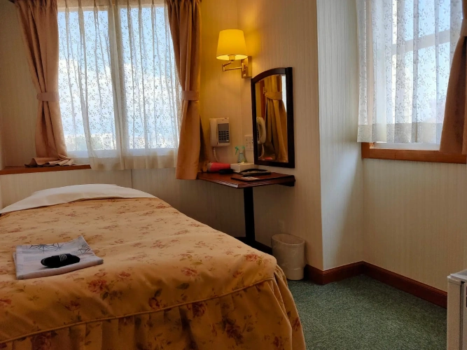 Compact Single room