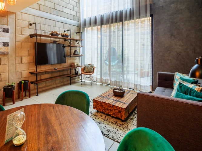 1 Bedroom Apartment