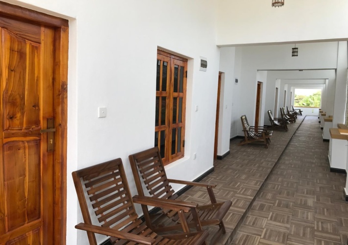 Shadow Bay Hotel