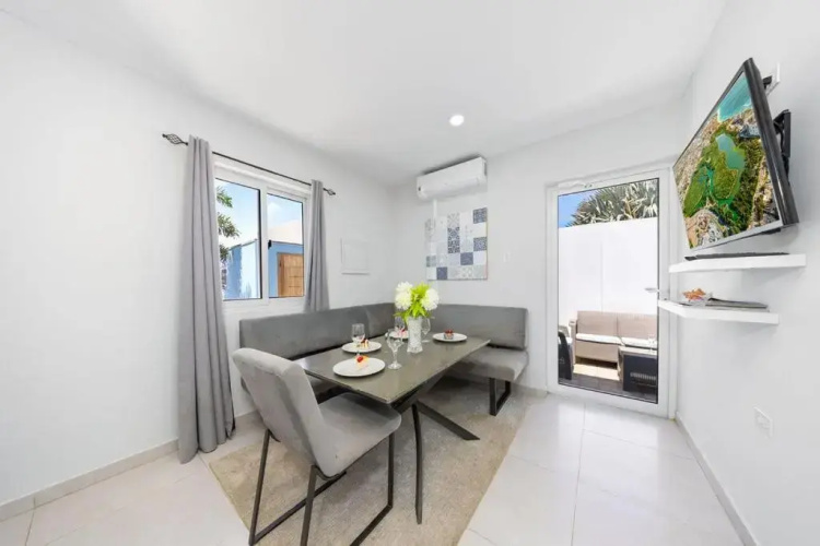 Apricity Suites