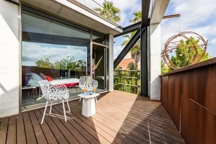 4 Bedrooms Villa
