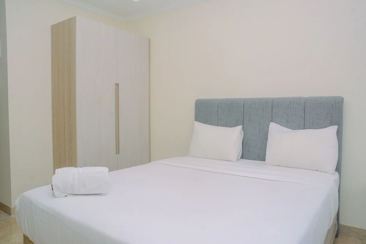 Elegant and Stylish Studio Menteng Park Apartment