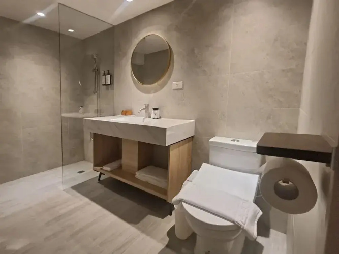 Good Hotel