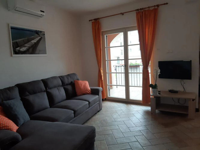Mel Apartments
