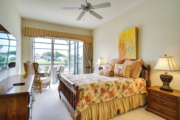 4 Bedrooms Cottage