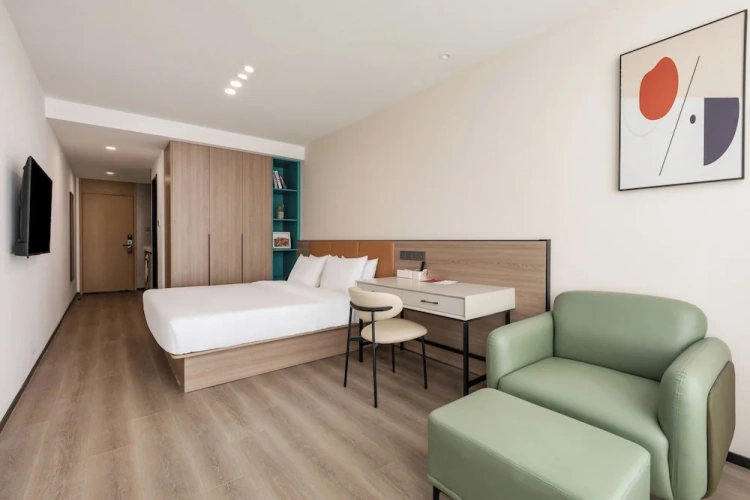 Classic Single room with city view