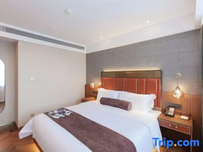 Deluxe Suite with panoramic view