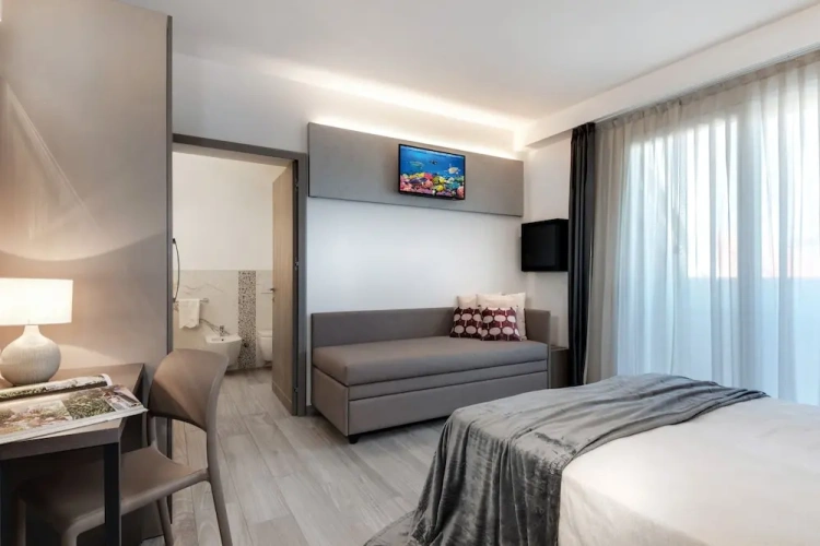 Deluxe Triple room