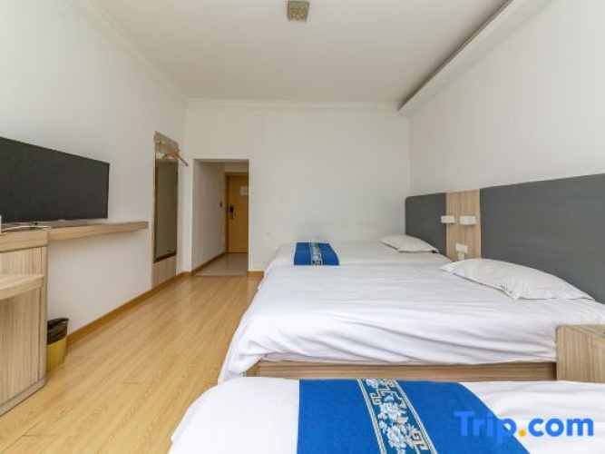 Superior Triple room