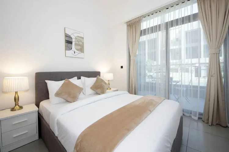 Executive Studio Seven